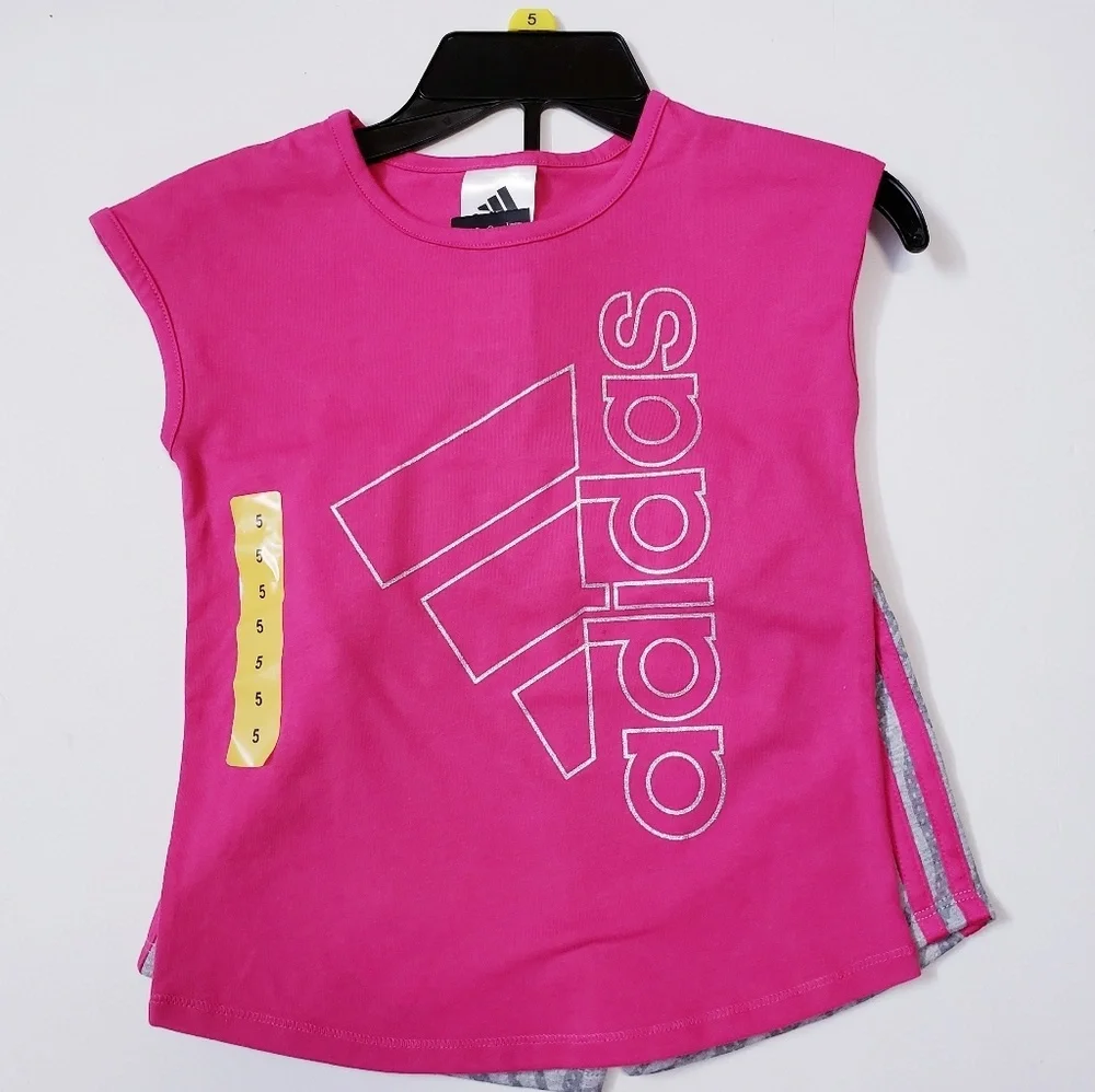 💥SALE💥 Adidas girls magenta top and short set